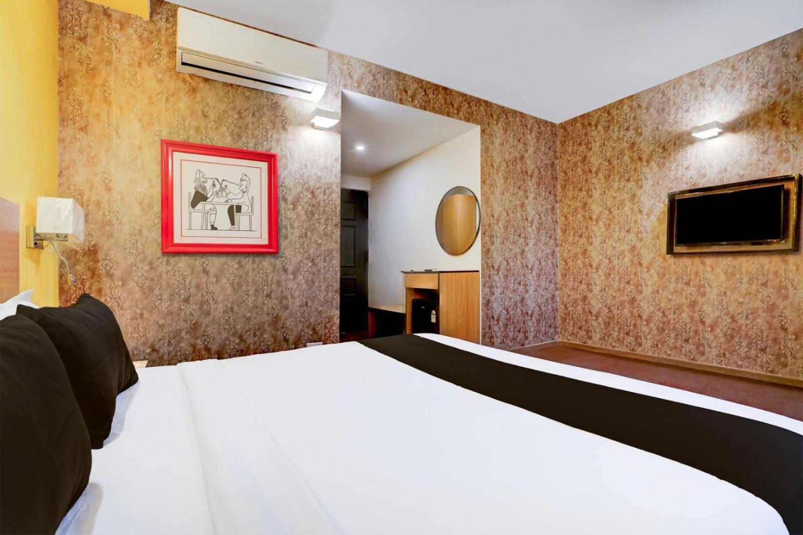 Hotel Aerotech Suite Ню Делхи Екстериор снимка